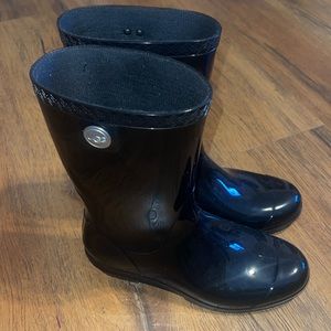 BLACK "UGG" Rainboots